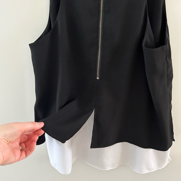 Sleeveless lightweight black and white blouse - Picture 3 of 5